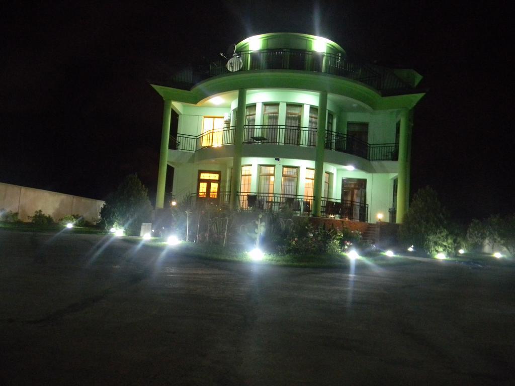 Villa Qero Batumi Exterior foto