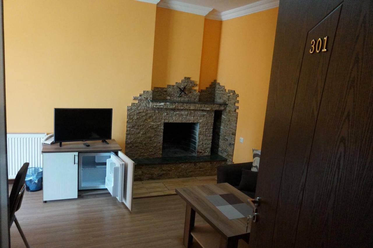 Villa Qero Batumi Exterior foto